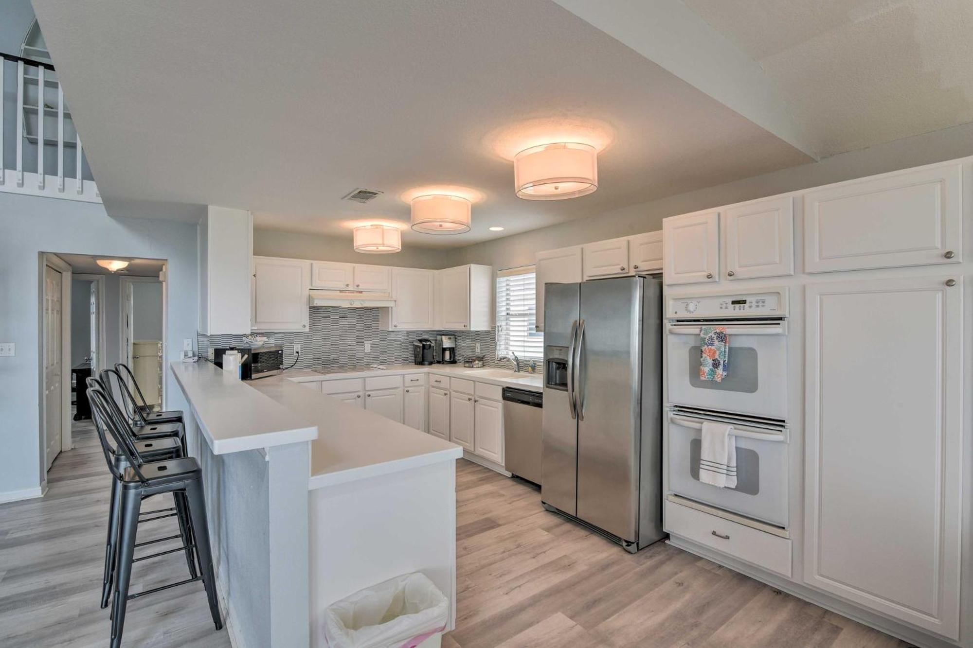 Oceanfront Galveston Home - Walk To Beach! Exteriér fotografie