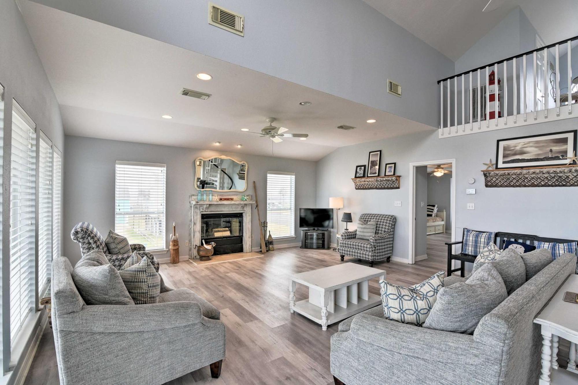 Oceanfront Galveston Home - Walk To Beach! Exteriér fotografie